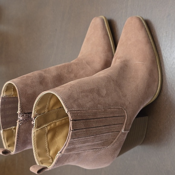 QUPID Womens Sz 10 Booties Square Toe 4" Heel New - Picture 4 of 8